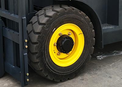 HEAVY DUTY FORKLIFTS