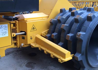 RSC223 LANDFILL COMPACTOR