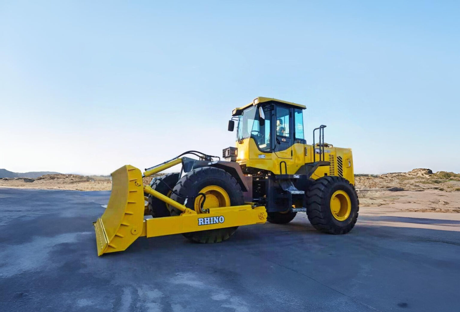 Rhino Equipment Home - Rhino Equipment